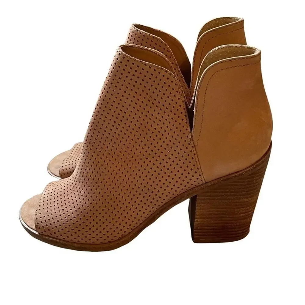 Steve Madden Tala‎ Heeled Perforated Leather Booties Size 8.5